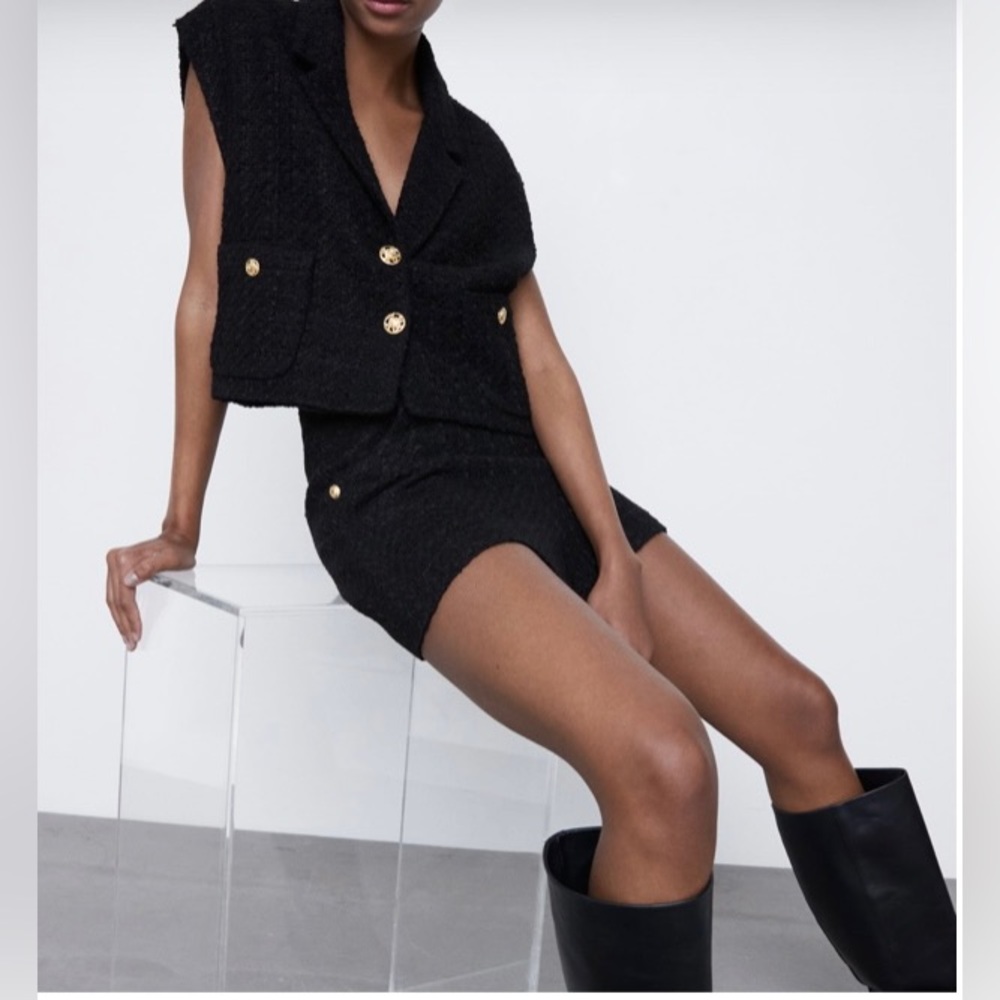 Zara Black Tweed High Waist Mini Shorts with Gold Buttons Size US XS
